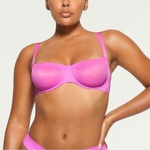 Skims No Show Unlined Balconette Bra